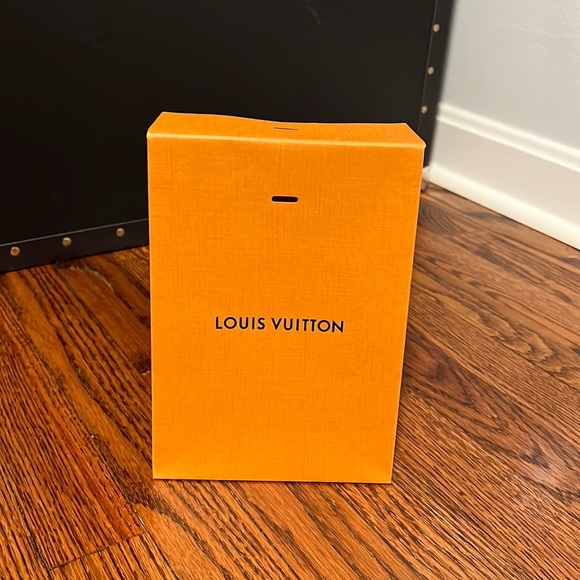 Louis Vuitton bag - Picture 1 of 4